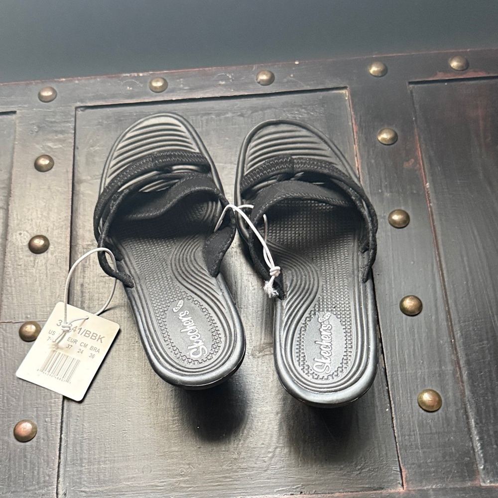 Skechers Black Slip-On Thong Sandals